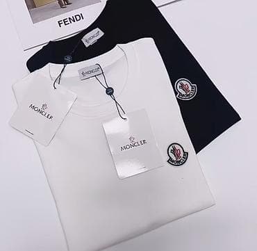 кофта топ: Футболка Moncler, базовая модель с коротким рукавом и круглым вырезом — 3