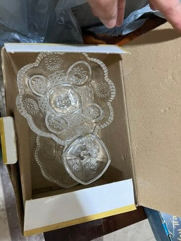 резные кровати из дерева: Резной деревянный сундук/ларь с крышкой. - Материал: массив дерева — 8