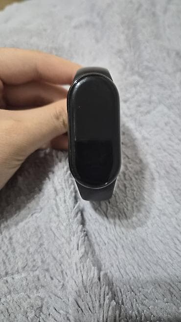 google fitbit air купить: Фитнес-браслет XIAOMI Smart Band 8 с цветным AMOLED-экраном в черном — 1