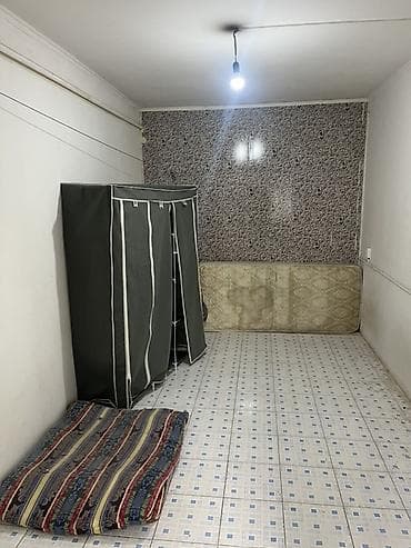 аренда место рынок кызыл кыя: Продаю помещение с площадью 20 кв. м. с отдельным входом на первом — 4