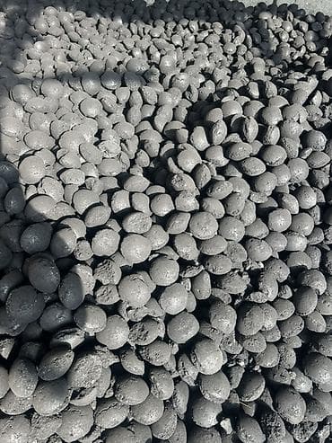 Брикет Комур бар жарым тонна дай бар сатылат баасы 8.5 сом адрес