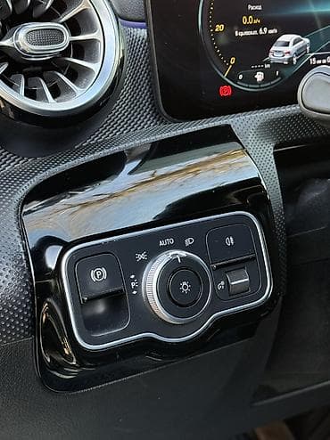 mercedesbenz автомобиль: Mercedes-Benz A-class: 2020 г., Автомат, Бензин, Седан — 10