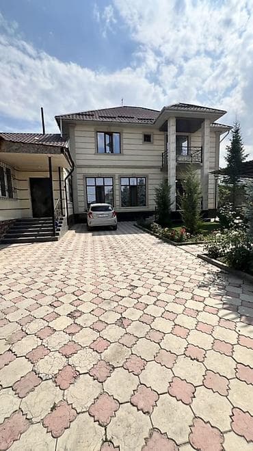 300 м², 10 комнат, Утепленный, Теплый пол, Бронированные двери at lalafo.kg 300 м², 10 комнат, Утепленный, Теплый пол, Бронированные двери