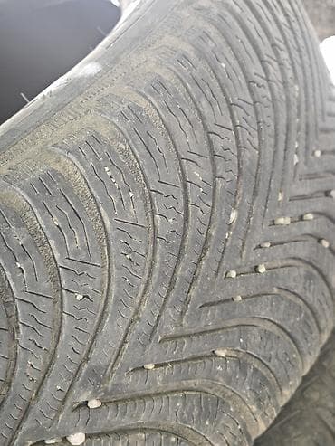89 2: Б/У Всесезонная шина 225/50 R17 уступлю - Размер: 225/50 R17 - — 2