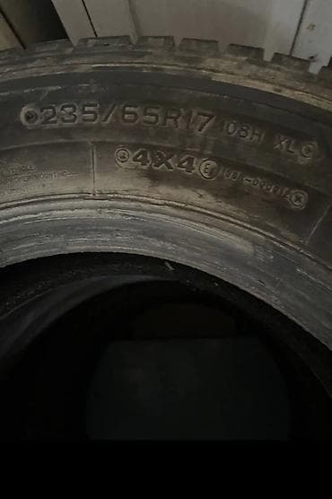 Шины для внедорожников/кроссоверов 235/65 R17 108H XL почти новые - at lalafo.kg Шины для внедорожников/кроссоверов 235/65 R17 108H XL почти новые -
