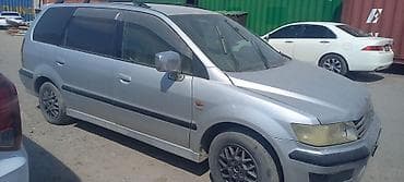 мисибуси шариот: Mitsubishi Grandis: 1999 г., 2.4 л, Автомат, Бензин, Минивэн — 3