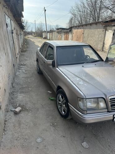машина ош тико: Mercedes-Benz W124: 1994 г., Седан — 5