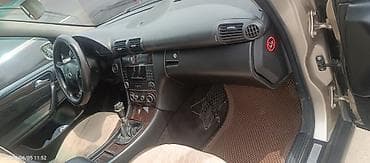 Mercedes-Benz C-Class: 2004 г., 1.8 л, Механика, Бензин, Седан
