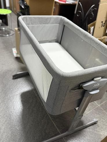 ош жапалак: Балдар үчүн кошумча коюлган керебет, Колдонулган, Дөңгөлөктүү, түсү - Боз — 1