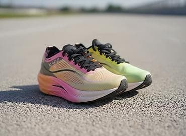 coros pace: Легкие беговые кроссовки с амортизацией и выраженным перекатом. - — 1