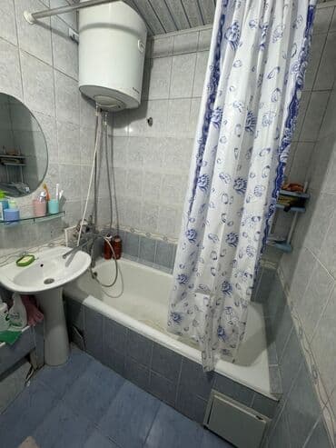 сдам частный дом без посредников рядом просп жибек жолу бишкек: 3 комнаты, 62 м², 105 серия, 1 этаж, Косметический ремонт — 6