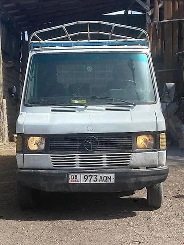 Грузовик, Mercedes-Benz, Стандарт, Б/у at lalafo.kg Грузовик, Mercedes-Benz, Стандарт, Б/у