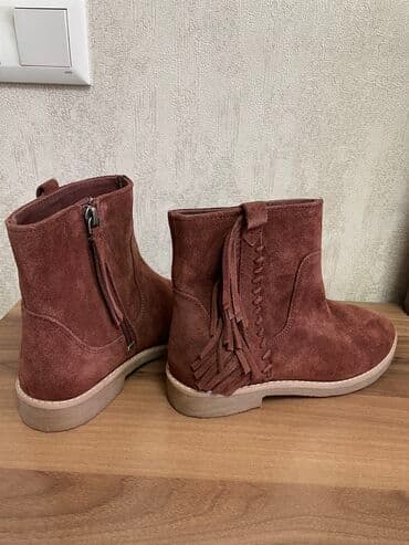 демисезонная детская обувь 22 размера: Демисезонные сапожки Zara. Натуральная замша. Новые, отличного — 2