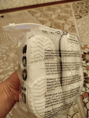 Балдардын кийим-кечелери жана бут кийимдери: Детские сабо Crocs Classic Clog, белые - Бренд: Crocs (логотип и — 4