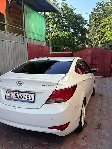 1: Hyundai Accent: 2015 г., 1.6 л, Автомат, Бензин, Седан — 2