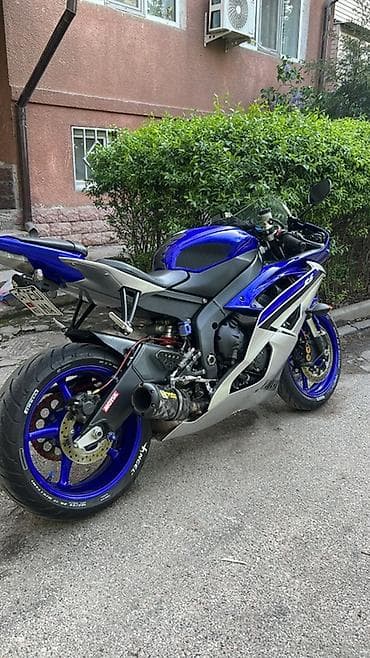 Yamaha YZF-R6, спортбайк среднего класса. - Двигатель рядный