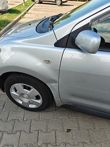 byd e1: Toyota Ist: 2003 г., 1.3 л, Автомат, Бензин, Хэтчбэк — 5
