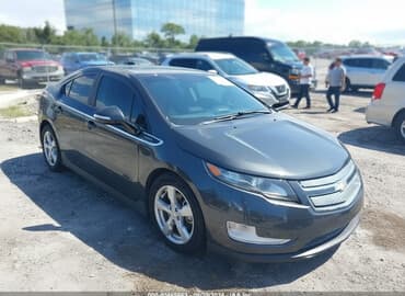 tesla model 3: Шевроле вольт chevrolet volt рестайлинг пробег 90.000 цвет серый — 1