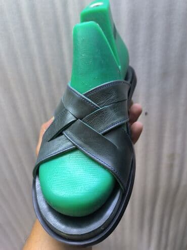 макасины женские: Эркектердин сандалийи, 39, Жаңы, Өзү алып кетүү — 1