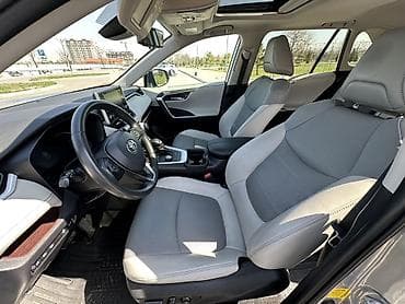 Toyota RAV4: 2019 г., 2.5 л, Автомат, Гибрид, Кроссовер — 4