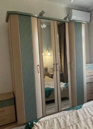 Продается мебель б/у Детская кровать с встроенными шкафами стол и — 2