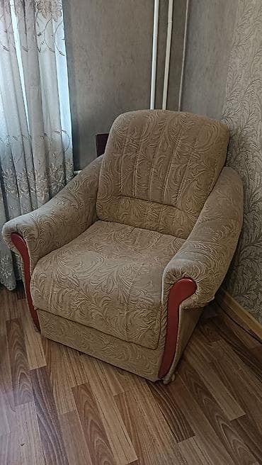 мебельный шит: Прямой диван, Б/у — 2