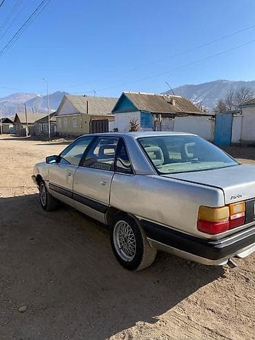 аудио адаптер: Audi 100: 1988 г., 2 л, Механика, Бензин, Седан — 3