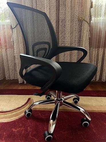 Офисные кресла: Офисное кресло, С колесиками, цвет - Черный — 1