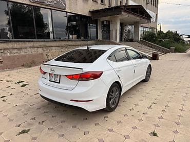 бу чехол: Hyundai Elantra: 2017 г., 2 л, Автомат, Бензин, Седан — 6