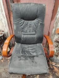 Офисное кресло, Б/у, С колесиками, цвет - Черный, Экокожа, Самовывоз at lalafo.kg Офисное кресло, Б/у, С колесиками, цвет - Черный, Экокожа, Самовывоз