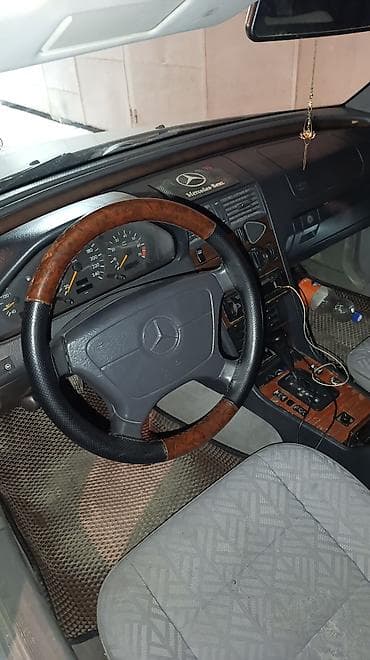 rex sprinter: Mercedes-Benz C-Class: 1994 г., 2.2 л, Автомат, Бензин, Седан — 4