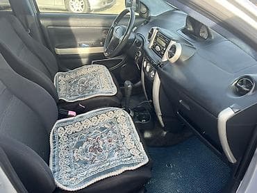 toyota funcargo: Toyota Ist: 2004 г., 1.5 л, Автомат, Бензин, Хэтчбэк — 8