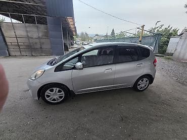 обмен на малолетражку: Honda Jazz: 2011 г., 1.3 л, Вариатор, Бензин, Хэтчбэк — 6