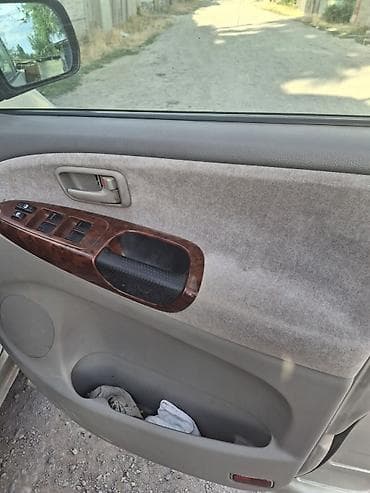 х5 4 8: Toyota Estima: 2002 г., 2.4 л, Автомат, Минивэн — 6