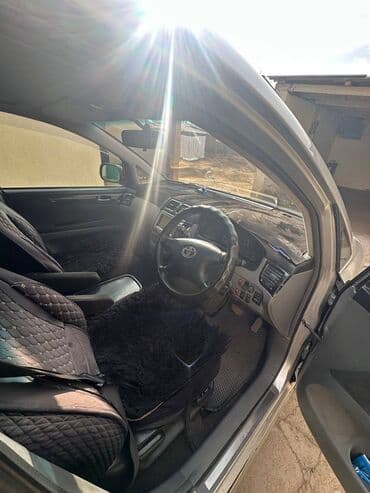 продаю в связи с переездом: Toyota Ipsum: 2002 г., 2.4 л, Автомат, Газ, Минивэн — 6