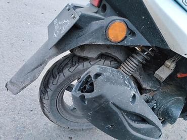 Макси-скутер 150 куб. см, Бензин — 4