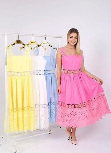 Толстовки, худи: Платье миди с ажурными вставками - Силуэт: расклёшенная юбка — 1