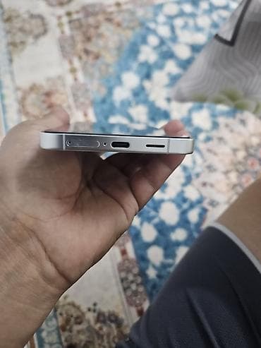honor x6c: Samsung Galaxy S24+, Б/у, 256 ГБ, цвет - Серебристый, 2 SIM, eSIM — 3