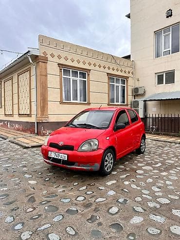 tesla model 3: Toyota Yaris: 2001 г., 1 л, Механика, Бензин, Хэтчбэк — 5