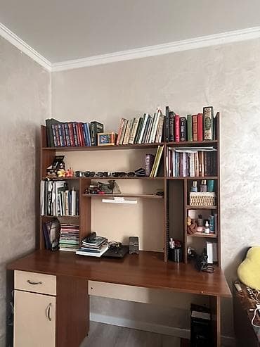 Компьютерный стол, Б/у, С полками at lalafo.kg Компьютерный стол, Б/у, С полками