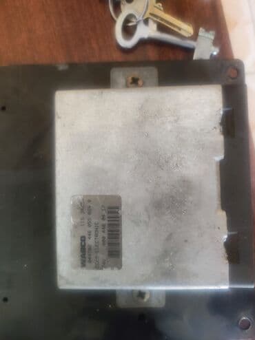 яшик для инструментов: Кабина Mercedes-Benz — 9