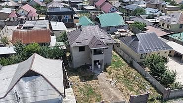 Продается 2-этажный дом в районе Ала-Тоо 3, улица Эркин-Тоо 2, дом 52