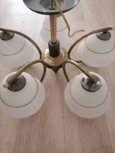 Продам люстру б/у