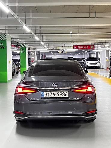 leksus gs 300: Lexus ES: 2022 г., 2.5 л, Автомат, Гибрид, Седан — 3
