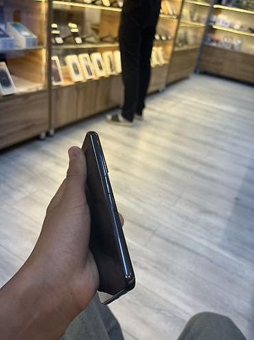 cd card: Samsung Galaxy S22, цвет - Черный, eSIM — 2