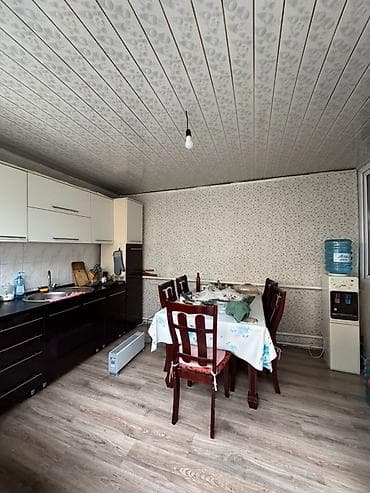 фучика 18 а: Полдома, 100 м², 5 комнат, Риэлтор, Старый ремонт — 4