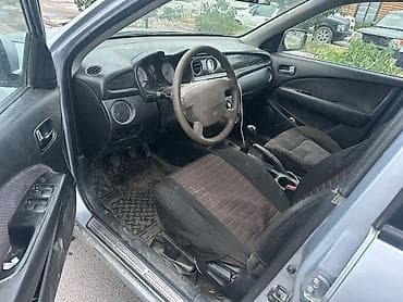 Mitsubishi Outlander: 2003 г., 2 л, Механика, Бензин, Кроссовер — 7