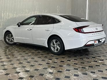 step 2: Hyundai Sonata: 2019 г., 2 л, Автомат, Бензин, Седан — 4