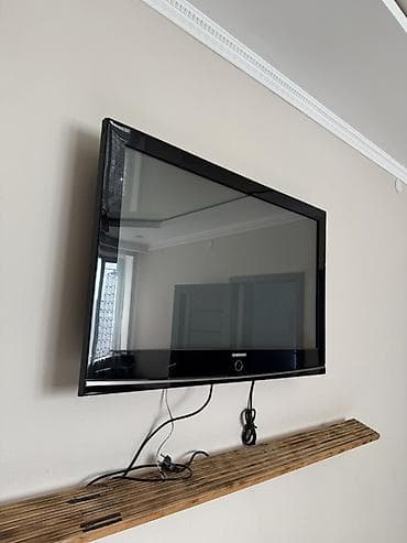 Телевизоры: Телевизор Samsung, плоская панель, диагональ ориентировочно 32–37" — 3