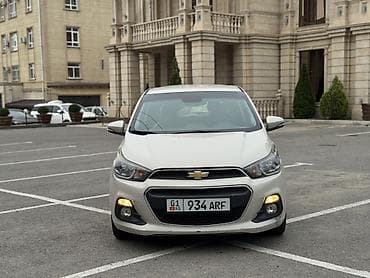 Продажа авто: Chevrolet Spark: 2016 г., 1 л, Автомат, Бензин, Хэтчбэк — 2